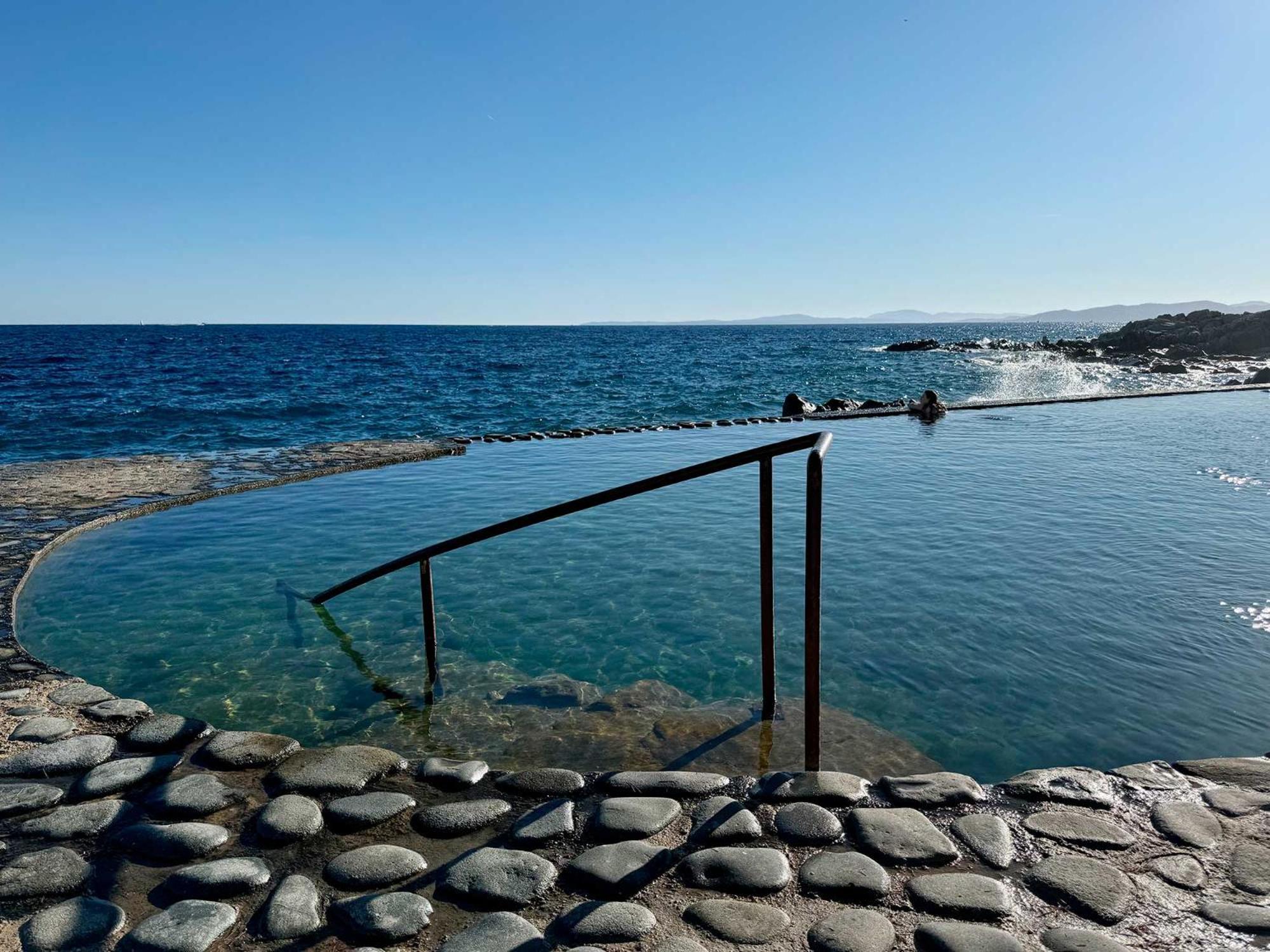 Luxury Family 2Br - Prime Location, Walk To Beach & Shopping, Sunny Balcony - Totolulu Cannes Hoche Exterior photo